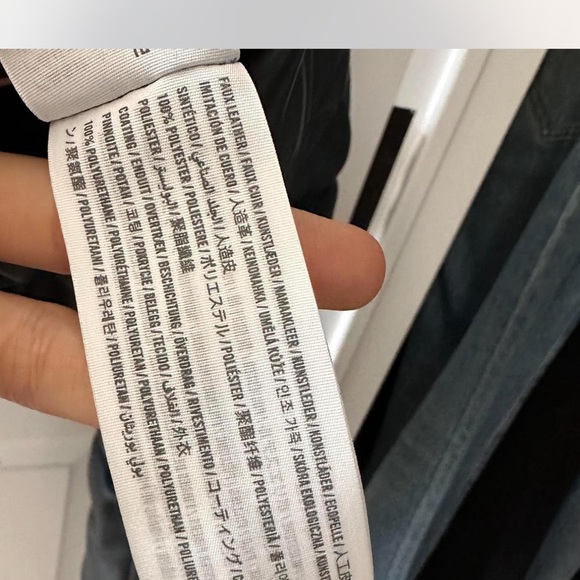 Hollister black faux leather puffer jacket Size M - Picture 3 of 6